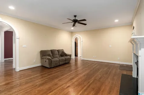 6927 Woodvale Lane Trussville AL 35173
