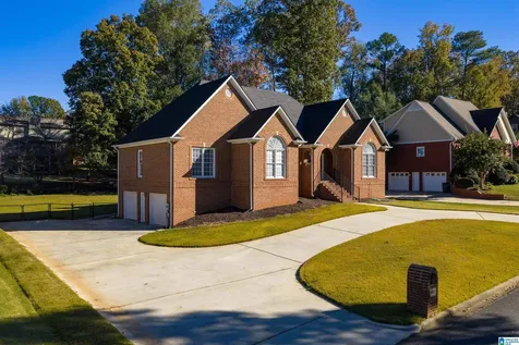 6927 Woodvale Lane Trussville AL 35173
