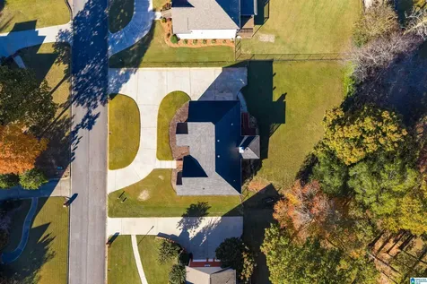 6927 Woodvale Lane Trussville AL 35173