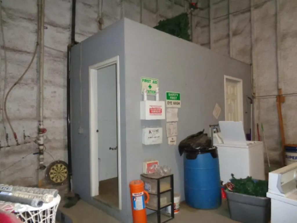 5704 54 Avenue Taber AB T1G 1X3