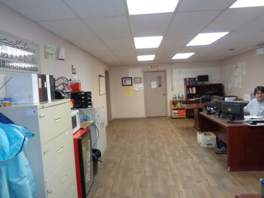 5704 54 Avenue Taber AB T1G 1X3