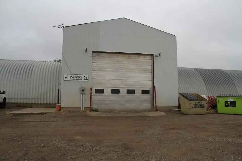 5704 54 Avenue Taber AB T1G 1X3