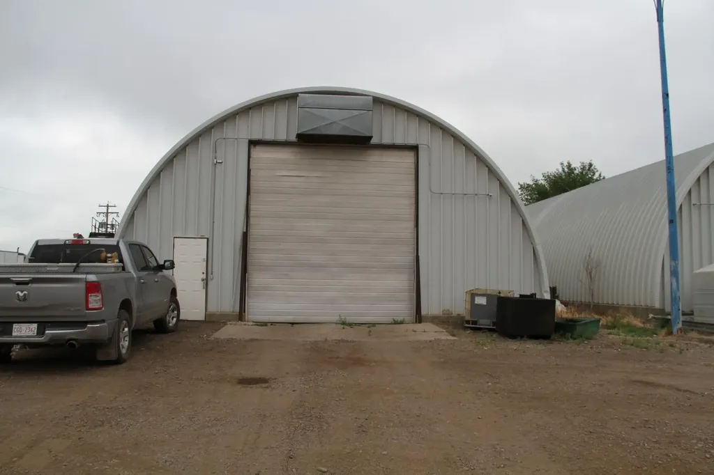 5704 54 Avenue Taber AB T1G 1X3