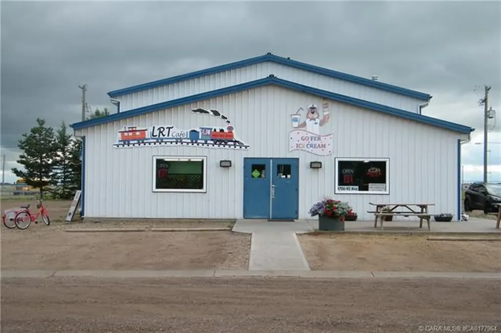 4706 43 Avenue Forestburg AB T0B 1N0