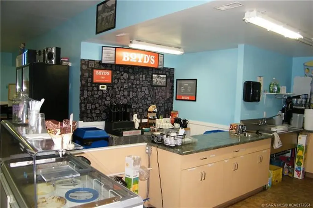 4706 43 Avenue Forestburg AB T0B 1N0