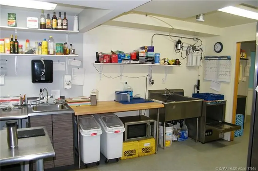 4706 43 Avenue Forestburg AB T0B 1N0