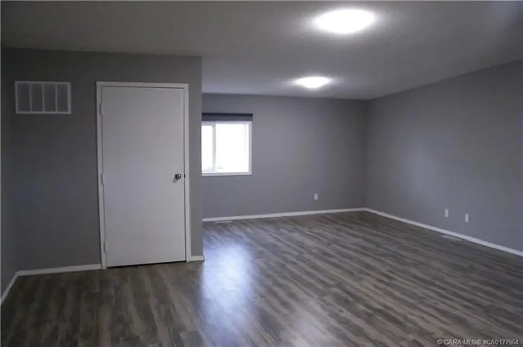 4706 43 Avenue Forestburg AB T0B 1N0