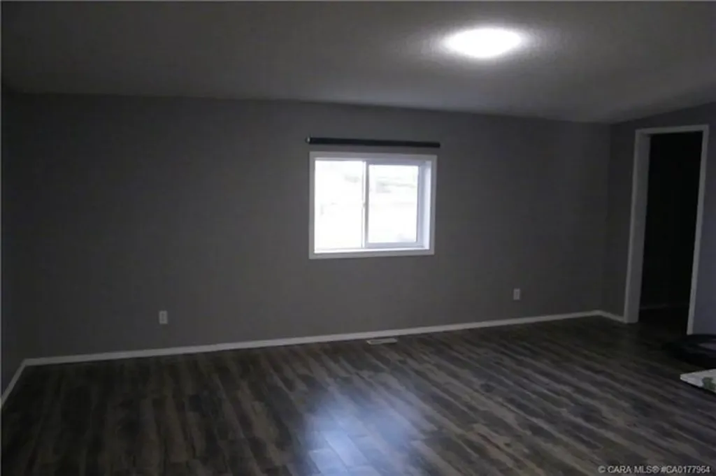 4706 43 Avenue Forestburg AB T0B 1N0