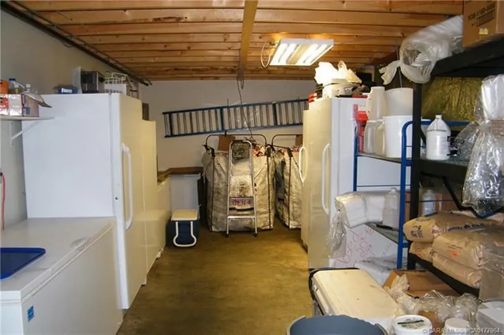 4706 43 Avenue Forestburg AB T0B 1N0