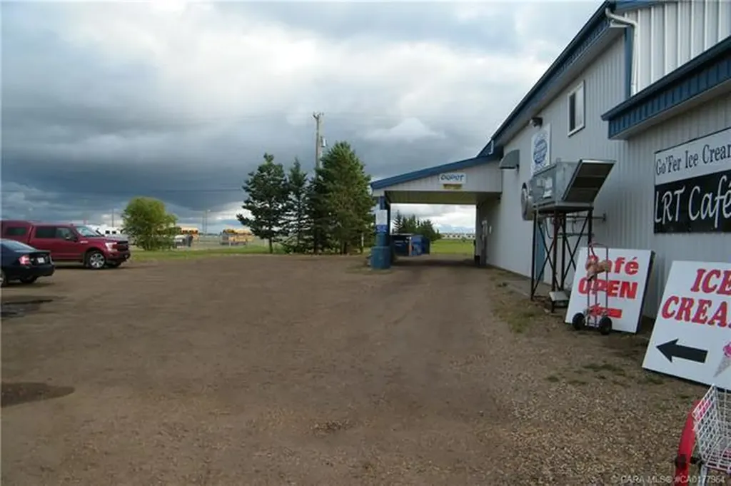 4706 43 Avenue Forestburg AB T0B 1N0