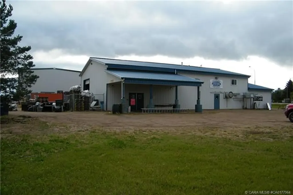 4706 43 Avenue Forestburg AB T0B 1N0