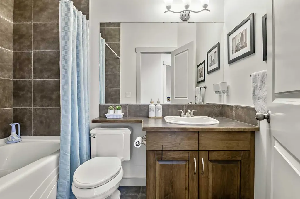 222 Chapala Point SE Calgary AB T2X 3W9