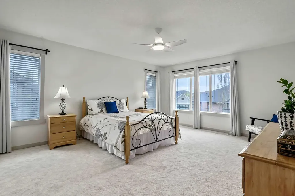 222 Chapala Point SE Calgary AB T2X 3W9