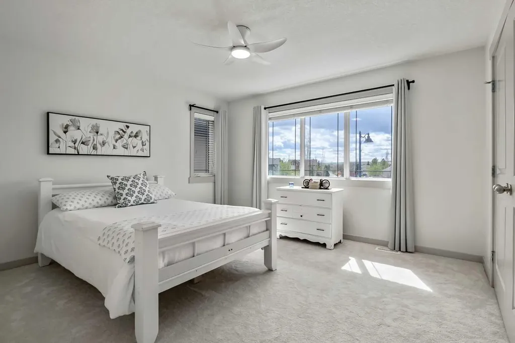 222 Chapala Point SE Calgary AB T2X 3W9