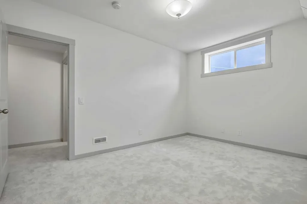 222 Chapala Point SE Calgary AB T2X 3W9