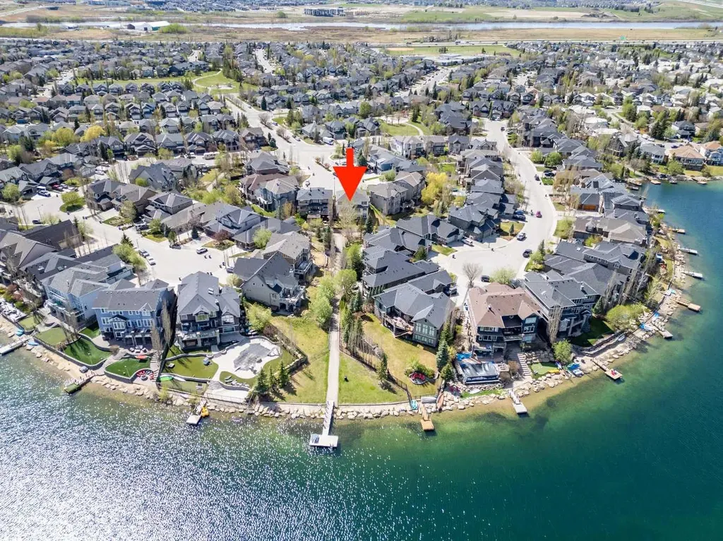 222 Chapala Point SE Calgary AB T2X 3W9