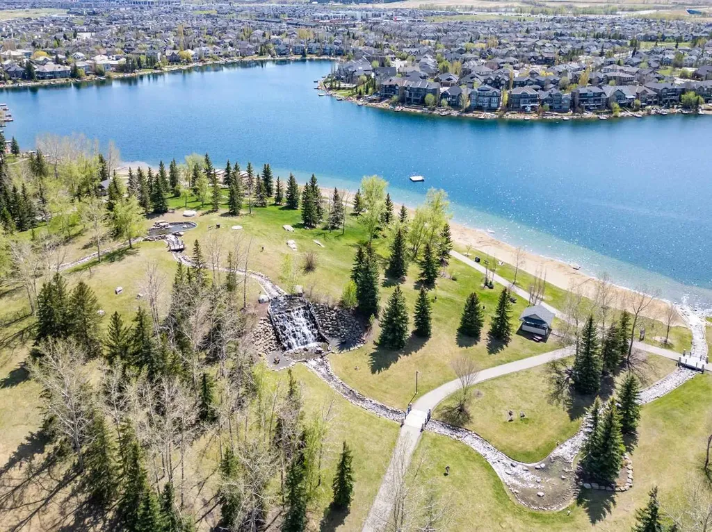 222 Chapala Point SE Calgary AB T2X 3W9