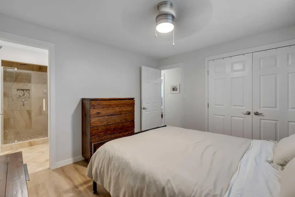 6256 Silver Springs Hill NW Calgary AB T3B 3E6