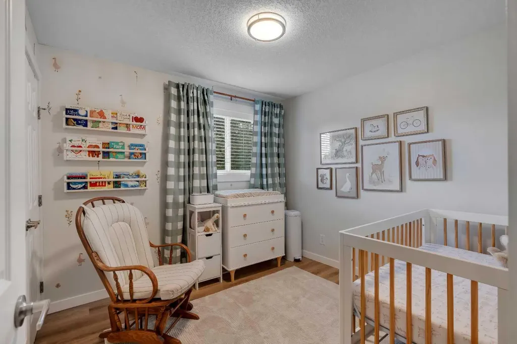 6256 Silver Springs Hill NW Calgary AB T3B 3E6