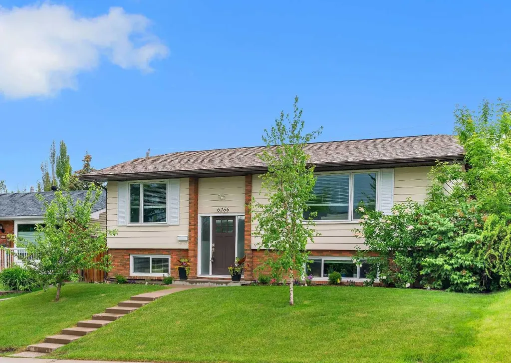 6256 Silver Springs Hill NW Calgary AB T3B 3E6