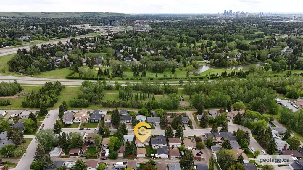 6256 Silver Springs Hill NW Calgary AB T3B 3E6