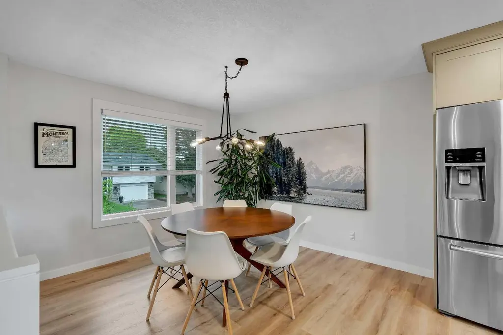 6256 Silver Springs Hill NW Calgary AB T3B 3E6
