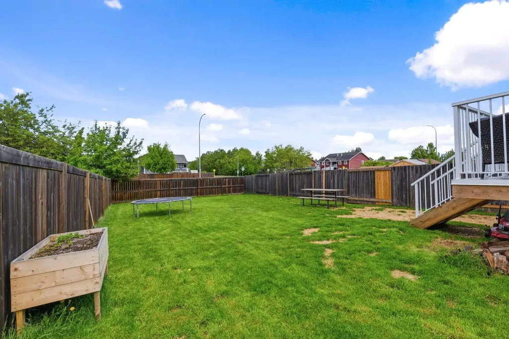 108 Wellwood Drive Whitecourt AB T7S 0C6