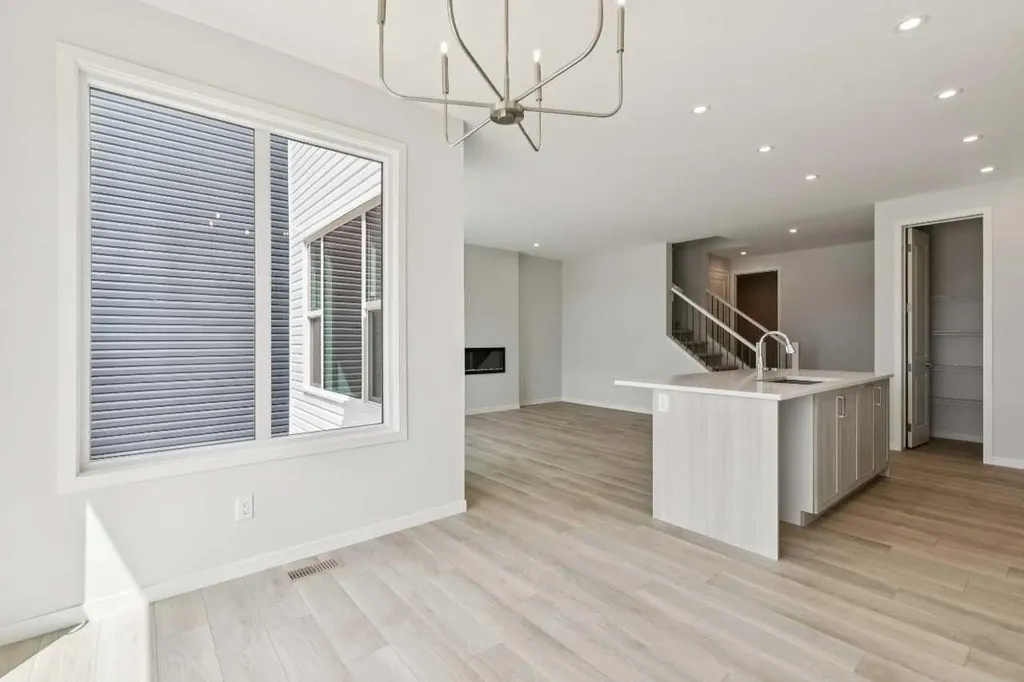 41 Belmont Row SW Calgary AB T2X 6E6