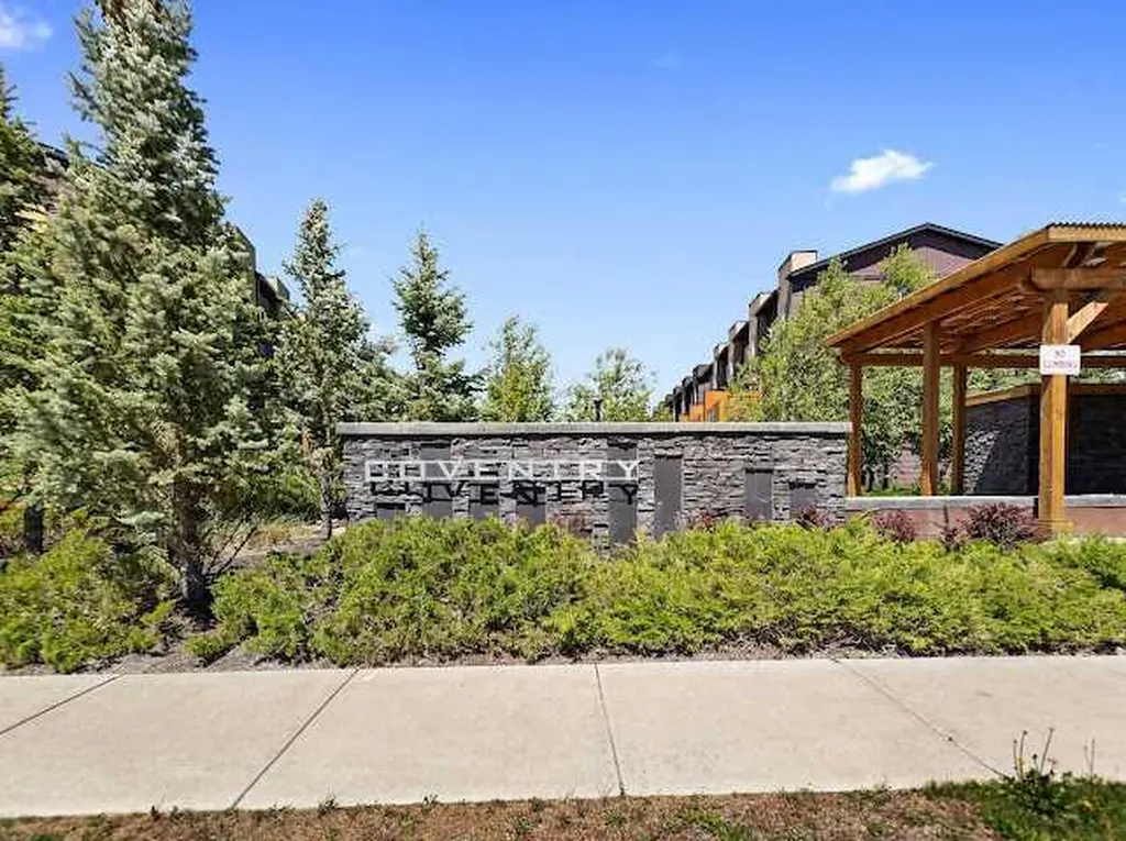 416 Covecreek Circle NE Calgary AB T3K0W6