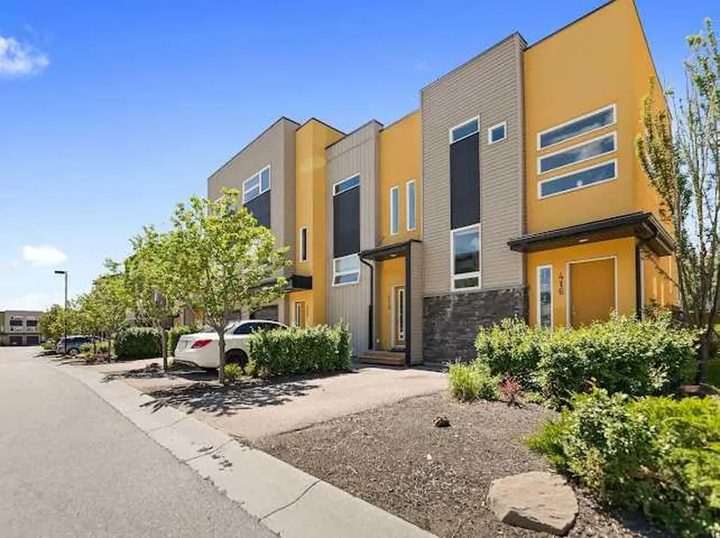 416 Covecreek Circle NE Calgary AB T3K0W6