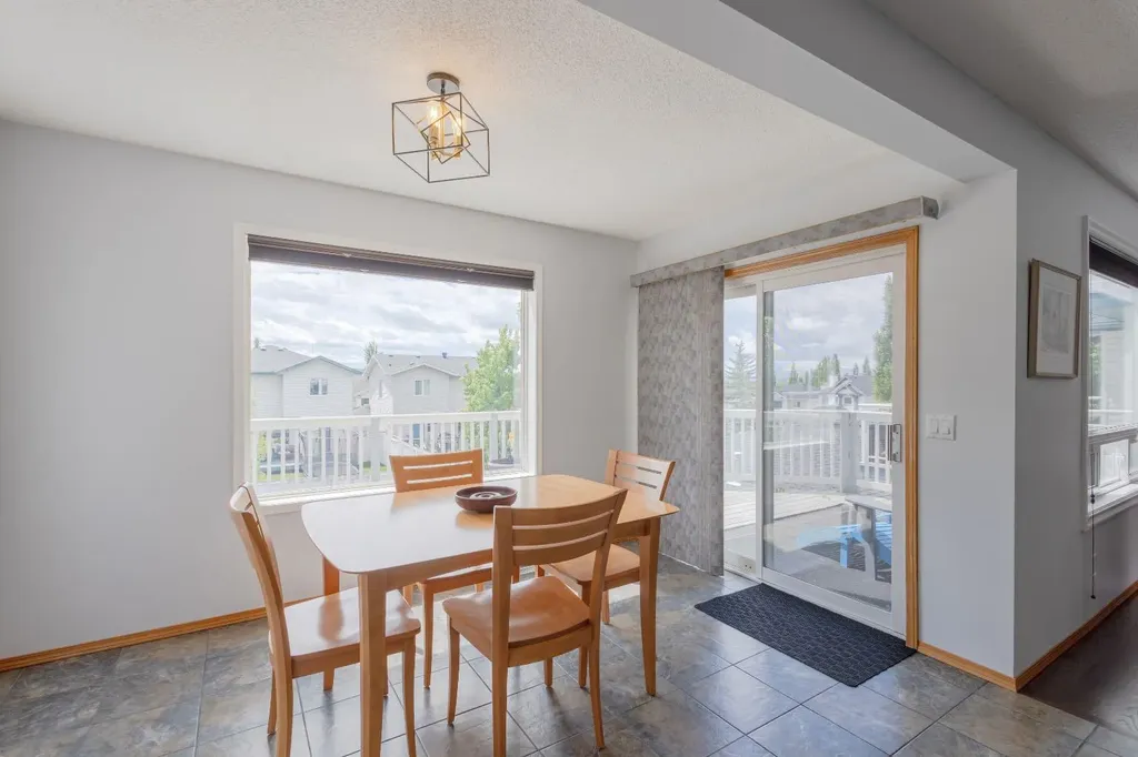 124 Tuscany Hills Park NW Calgary AB T3L 2A3