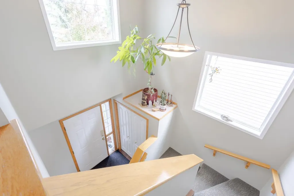 124 Tuscany Hills Park NW Calgary AB T3L 2A3