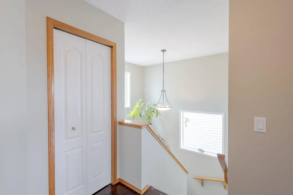 124 Tuscany Hills Park NW Calgary AB T3L 2A3
