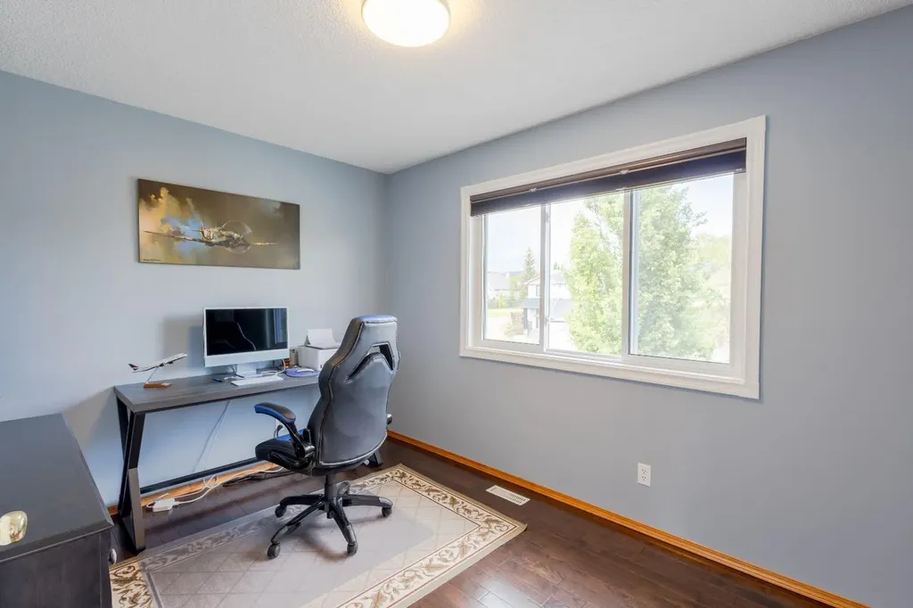124 Tuscany Hills Park NW Calgary AB T3L 2A3