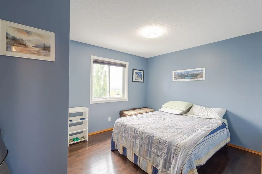 124 Tuscany Hills Park NW Calgary AB T3L 2A3