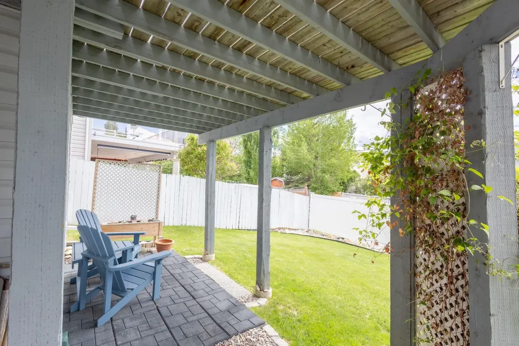 124 Tuscany Hills Park NW Calgary AB T3L 2A3