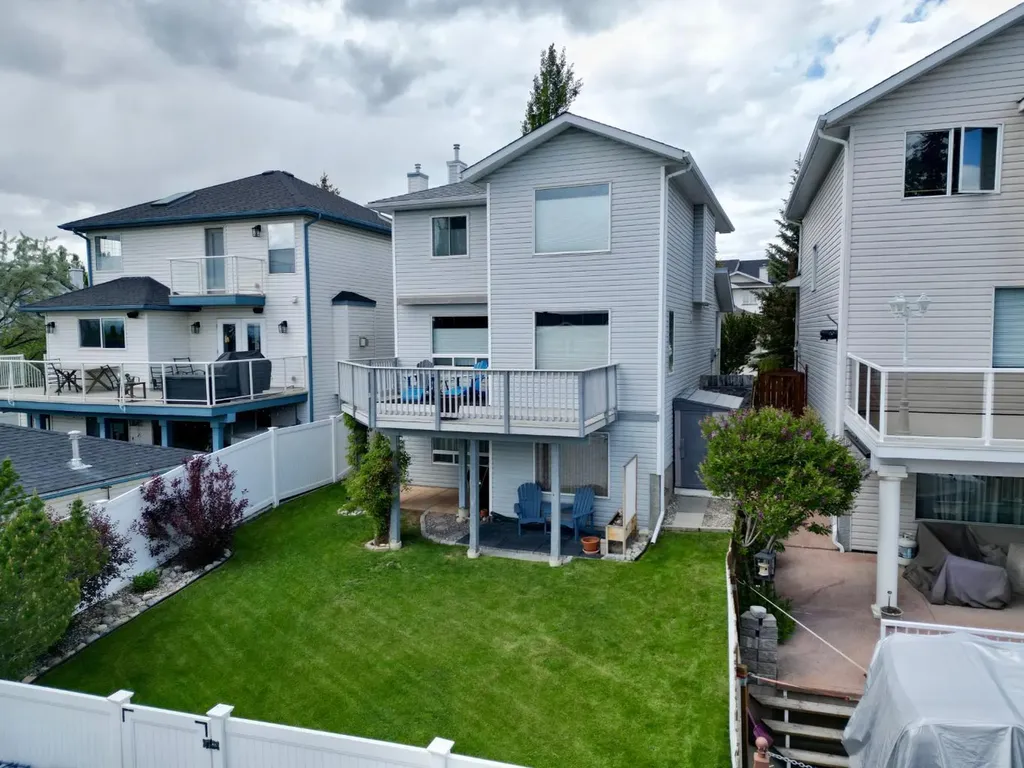 124 Tuscany Hills Park NW Calgary AB T3L 2A3