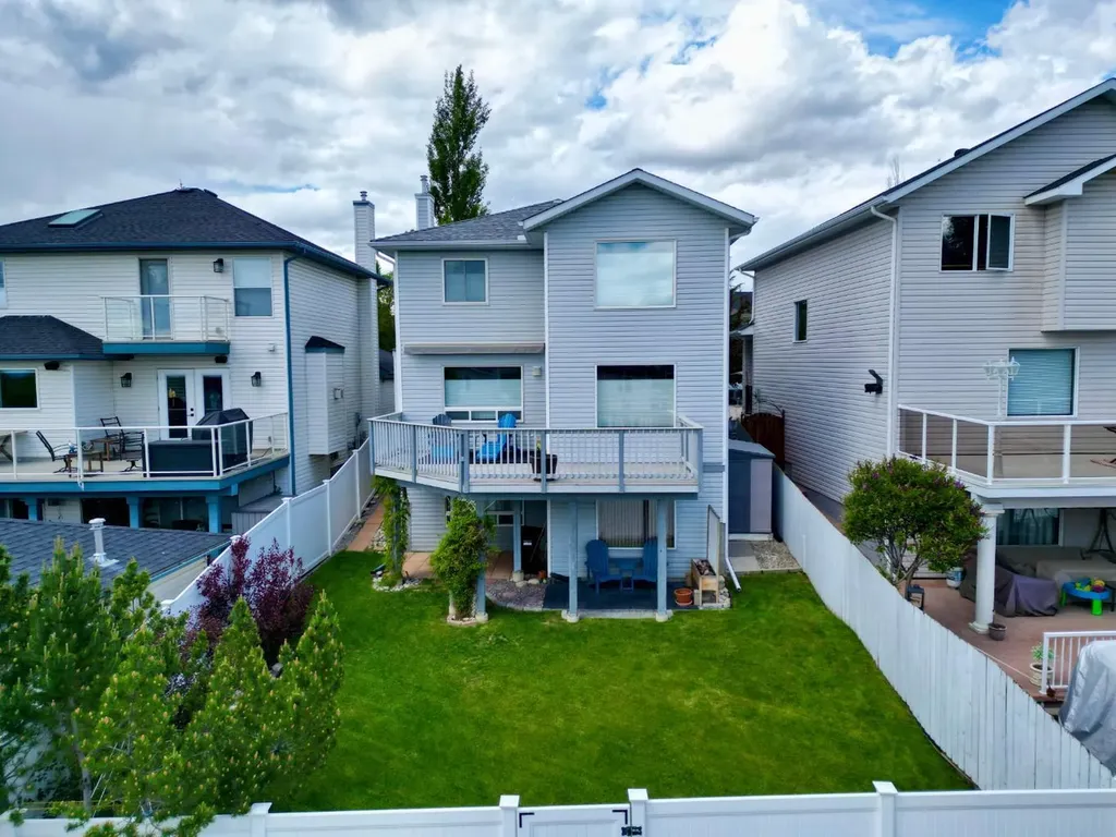 124 Tuscany Hills Park NW Calgary AB T3L 2A3
