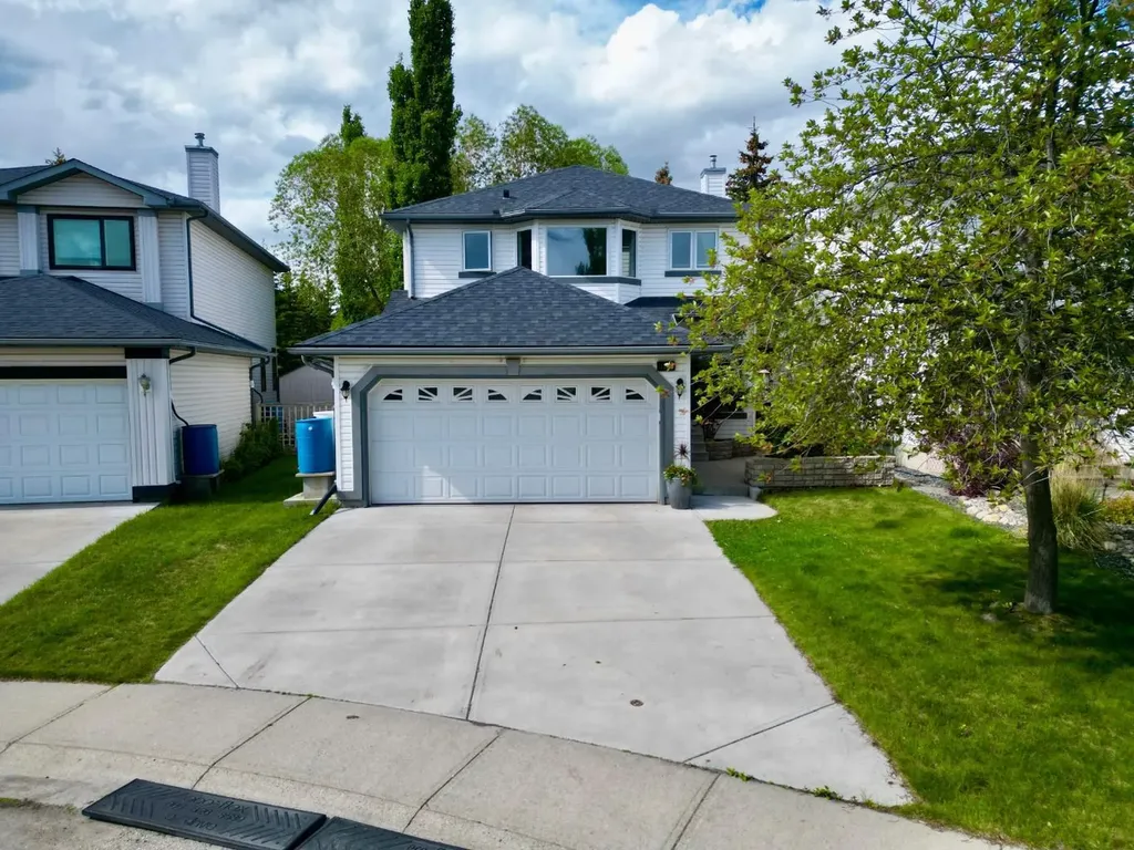 123 Tuscany Hills Park NW Calgary AB T3L 2A3
