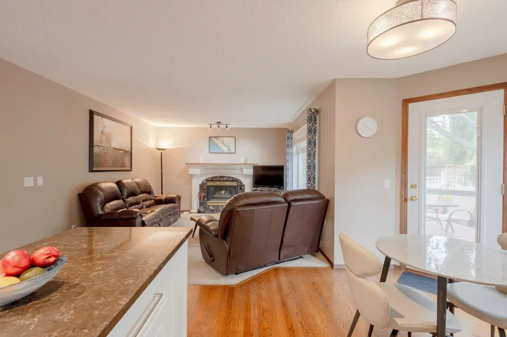 123 Tuscany Hills Park NW Calgary AB T3L 2A3