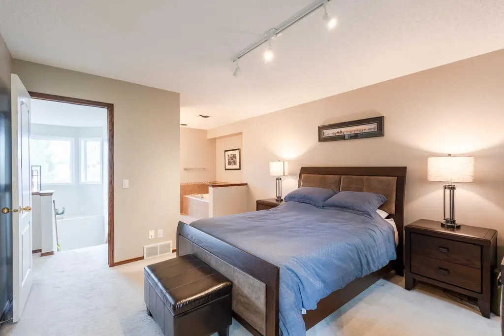 123 Tuscany Hills Park NW Calgary AB T3L 2A3