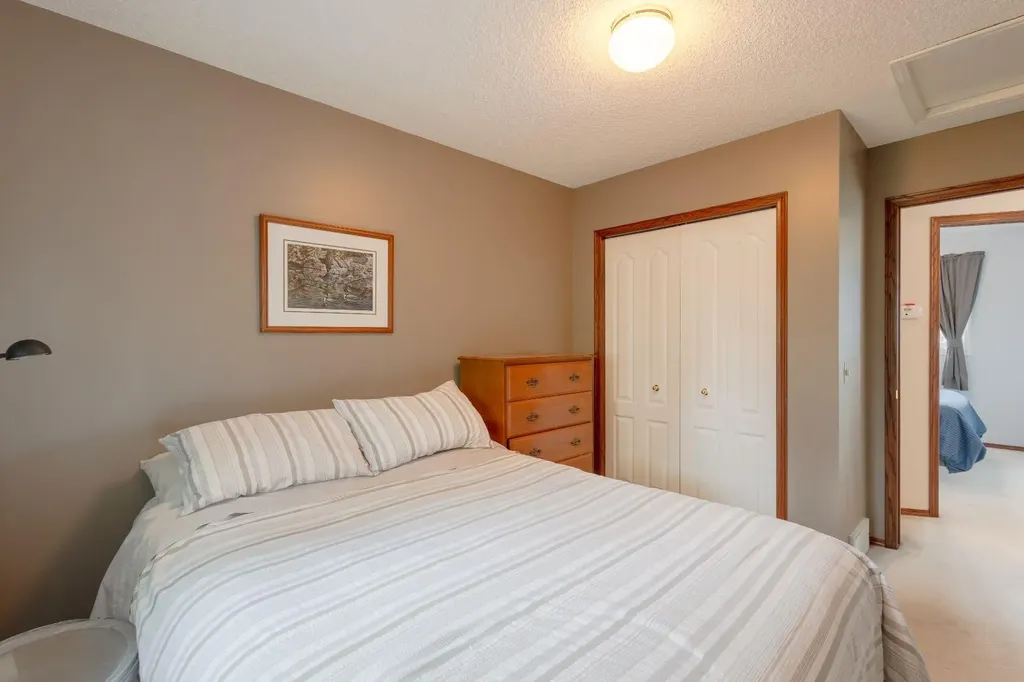 123 Tuscany Hills Park NW Calgary AB T3L 2A3