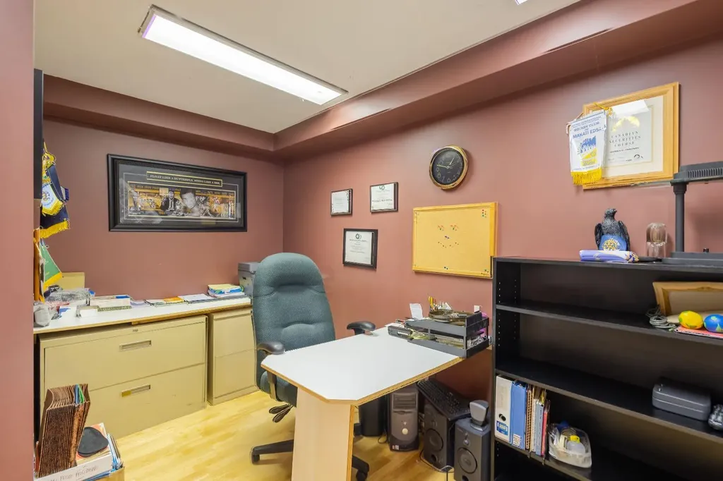 123 Tuscany Hills Park NW Calgary AB T3L 2A3