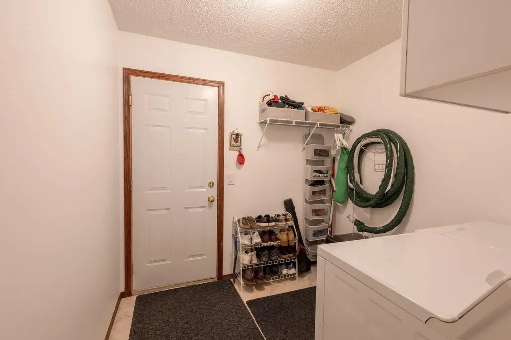 123 Tuscany Hills Park NW Calgary AB T3L 2A3