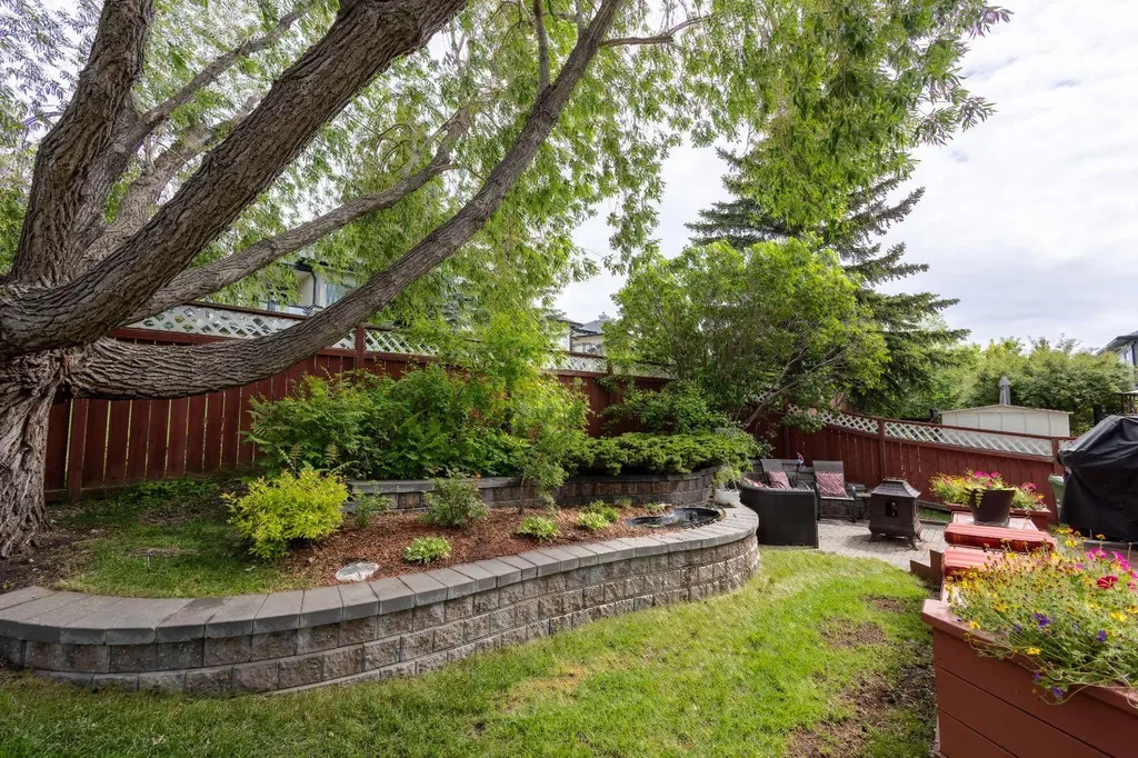 123 Tuscany Hills Park NW Calgary AB T3L 2A3