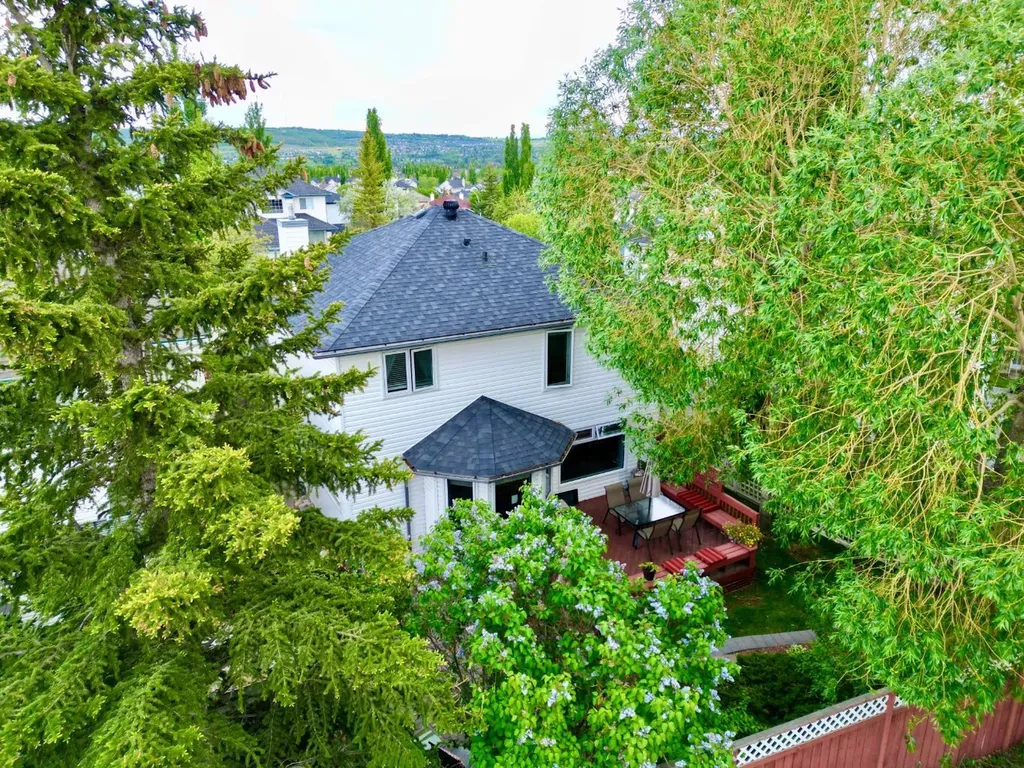 123 Tuscany Hills Park NW Calgary AB T3L 2A3