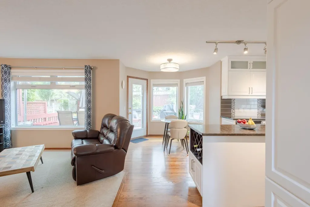 123 Tuscany Hills Park NW Calgary AB T3L 2A3