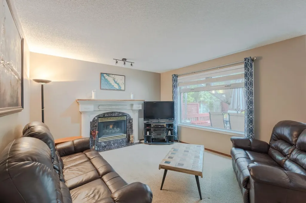 123 Tuscany Hills Park NW Calgary AB T3L 2A3