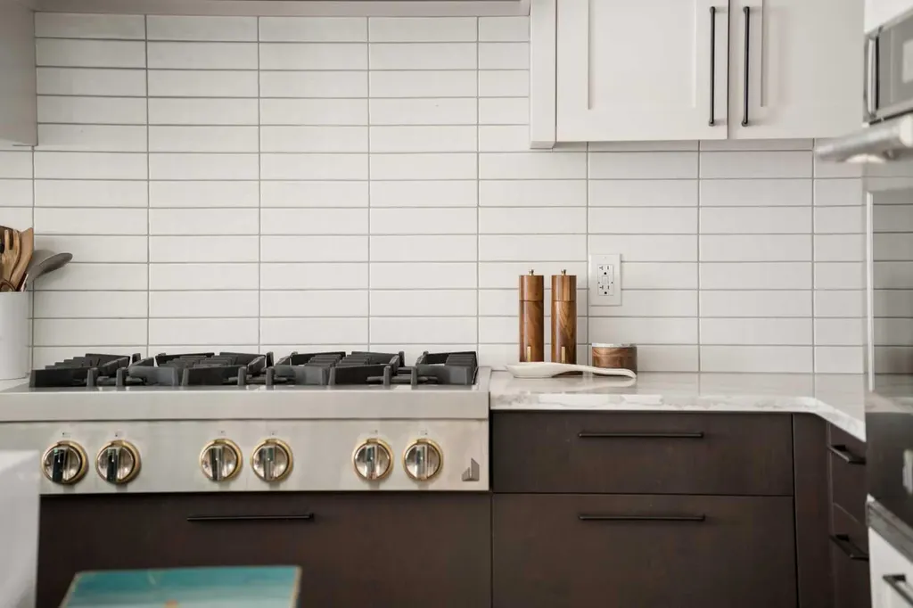 4114 18 Street SW Calgary AB T2T 4V7