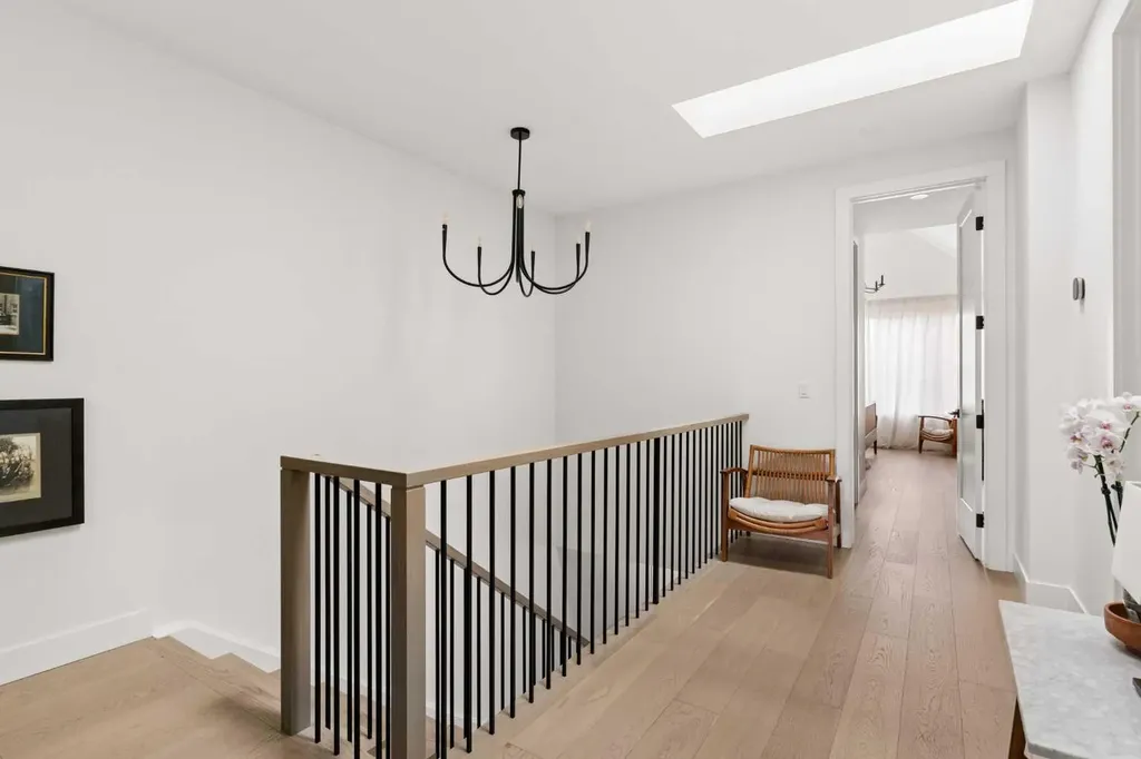 4114 18 Street SW Calgary AB T2T 4V7